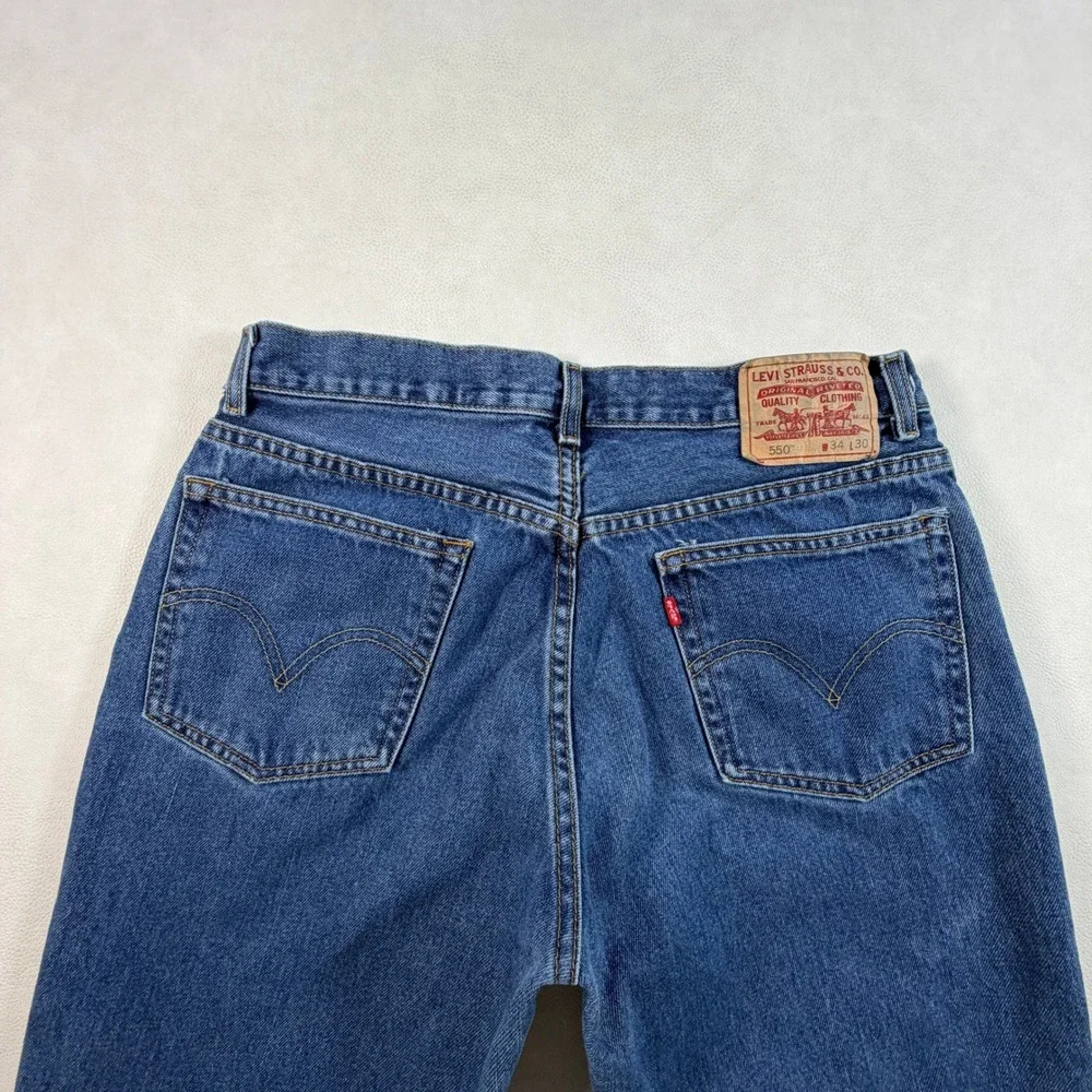 Retro Levis 550 Mens 32x28 Relaxed Fit Tapered Leg Blue Denim Jeans Medium Wash